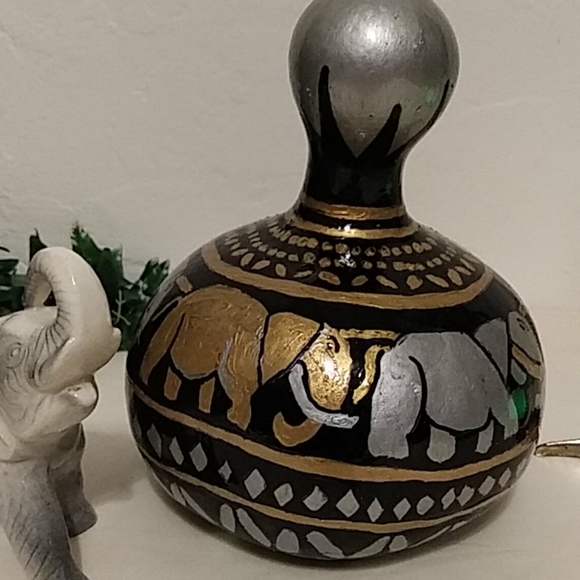 African Elephants Gourd Decorations - Picture 5 of 7